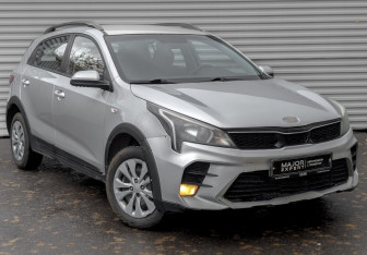 Подержанный автомобиль Kia Rio Hatchback 2021 года (3 фото)