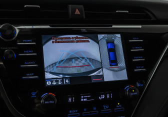 Подержанный автомобиль Toyota Camry Sedan 2018 года (16 фото)