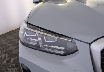 Подержанный автомобиль BMW X4 2024 года (11 фото)