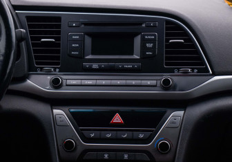 Подержанный автомобиль Hyundai Elantra Sedan 2018 года (14 фото)