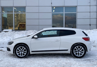 Подержанный автомобиль Volkswagen Scirocco 2011 года (4 фото)