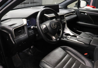 Подержанный автомобиль Lexus RX 2019 года (7 фото)
