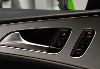 Подержанный автомобиль Audi A6 Sedan 2016 года (16 фото)