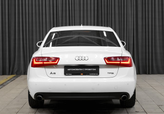 Подержанный автомобиль Audi A6 Sedan 2014 года (5 фото)