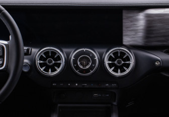 Подержанный автомобиль Tank 300 2024 года (14 фото)