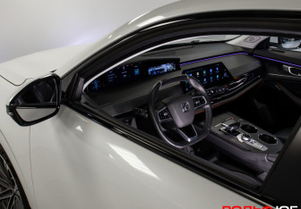 Подержанный автомобиль Changan UNI-K 2024 года (25 фото)