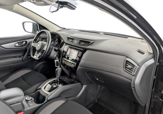 Подержанный автомобиль Nissan Qashqai 2021 года (11 фото)