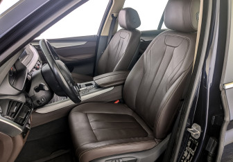 Подержанный автомобиль BMW X5 2018 года (20 фото)