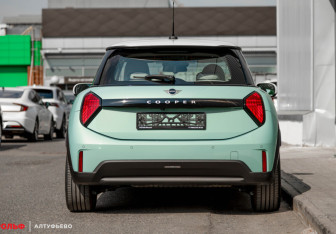 Новый MINI Hatch 2025 (8 фото)