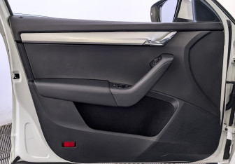 Подержанный автомобиль Skoda Octavia Liftback 2018 года (19 фото)