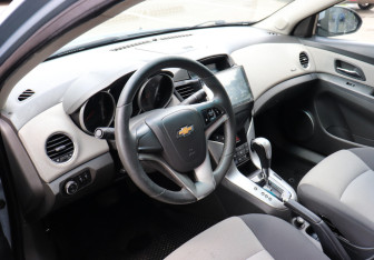 Подержанный автомобиль Chevrolet Cruze Sedan 2010 года (7 фото)