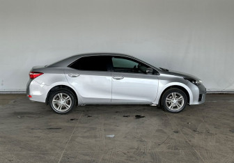 Подержанный автомобиль Toyota Corolla Sedan 2013 года (4 фото)