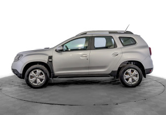 Подержанный автомобиль Renault Duster 2021 года (8 фото)