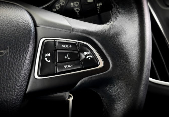 Подержанный автомобиль Ford Focus Hatchback 2018 года (28 фото)