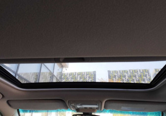 Подержанный автомобиль Lexus RX 2006 года (12 фото)