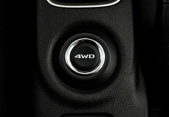 Подержанный автомобиль Mitsubishi Outlander 2012 года (11 фото)