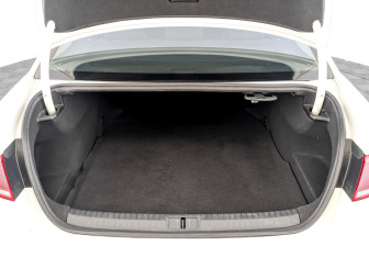 Подержанный автомобиль Volkswagen Passat Sedan 2020 года (10 фото)