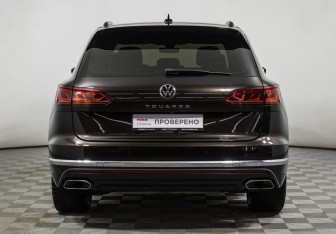 Подержанный автомобиль Volkswagen Touareg 2021 года (6 фото)