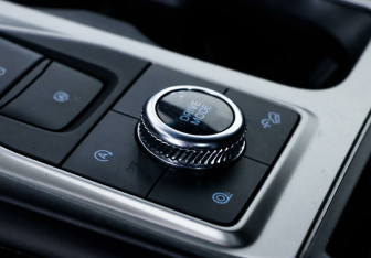 Подержанный автомобиль Ford Explorer 2020 года (9 фото)