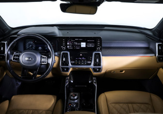 Подержанный автомобиль Kia Sorento 2020 года (13 фото)