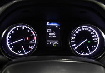 Подержанный автомобиль Toyota Camry Sedan 2019 года (13 фото)
