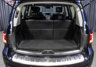 Подержанный автомобиль Infiniti QX80 2018 года (11 фото)