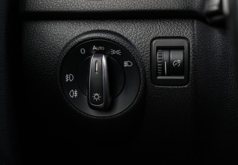 Подержанный автомобиль Volkswagen Tiguan 2013 года (17 фото)