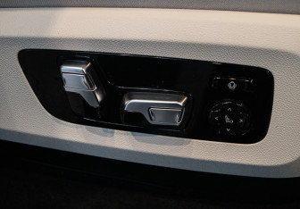 Подержанный автомобиль BMW X7 2020 года (8 фото)