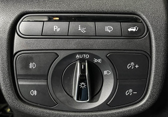 Подержанный автомобиль Infiniti QX50 2018 года (15 фото)