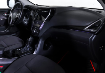 Подержанный автомобиль Hyundai Santa Fe 2013 года (10 фото)
