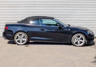 Подержанный автомобиль Audi A4 Sedan 2020 года (4 фото)