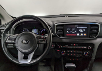 Подержанный автомобиль Kia Sportage 2021 года (21 фото)