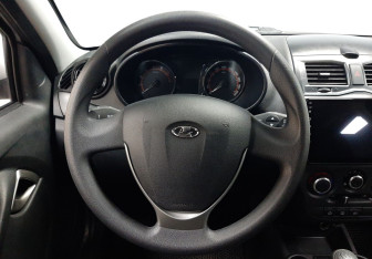 Подержанный автомобиль LADA (ВАЗ) Granta Sedan 2023 года (11 фото)