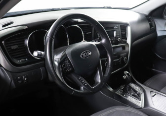 Подержанный автомобиль Kia Optima Sedan 2013 года (7 фото)