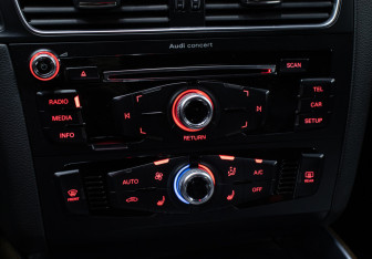 Подержанный автомобиль Audi Q5 2016 года (18 фото)