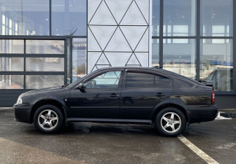 Подержанный автомобиль Skoda Octavia Liftback 2008 года (8 фото)