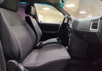 Подержанный автомобиль Daewoo Nexia Sedan 2012 года (13 фото)