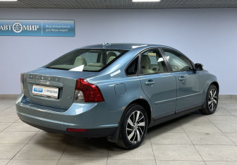 Подержанный автомобиль Volvo S40 2008 года (5 фото)