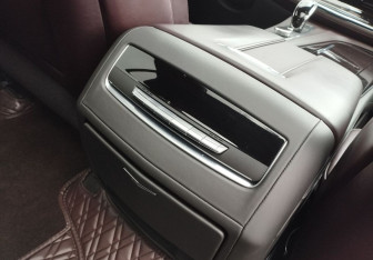 Подержанный автомобиль Cadillac Escalade Suv 2022 года (16 фото)