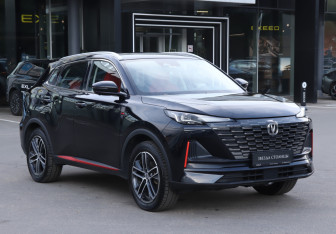 Подержанный автомобиль Changan CS55PLUS 2023 года (3 фото)