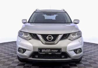 Подержанный автомобиль Nissan X-Trail 2016 года (2 фото)