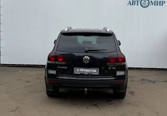 Подержанный автомобиль Volkswagen Touareg 2008 года (6 фото)