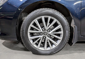 Подержанный автомобиль Toyota Camry Sedan 2017 года (18 фото)