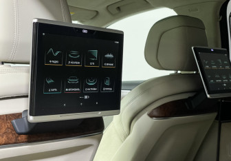 Подержанный автомобиль Audi A8 2020 года (20 фото)