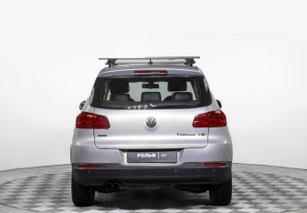 Подержанный автомобиль Volkswagen Tiguan 2014 года (6 фото)