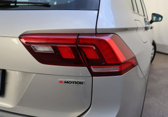 Подержанный автомобиль Volkswagen Tiguan 2019 года (23 фото)
