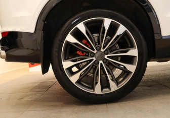 Подержанный автомобиль Geely Tugella 2023 года (29 фото)