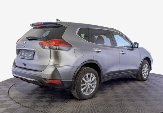 Подержанный автомобиль Nissan X-Trail 2019 года (5 фото)