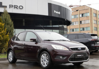 Подержанный автомобиль Ford Focus Hatchback 2008 года (2 фото)