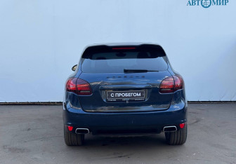 Подержанный автомобиль Porsche Cayenne 2013 года (7 фото)